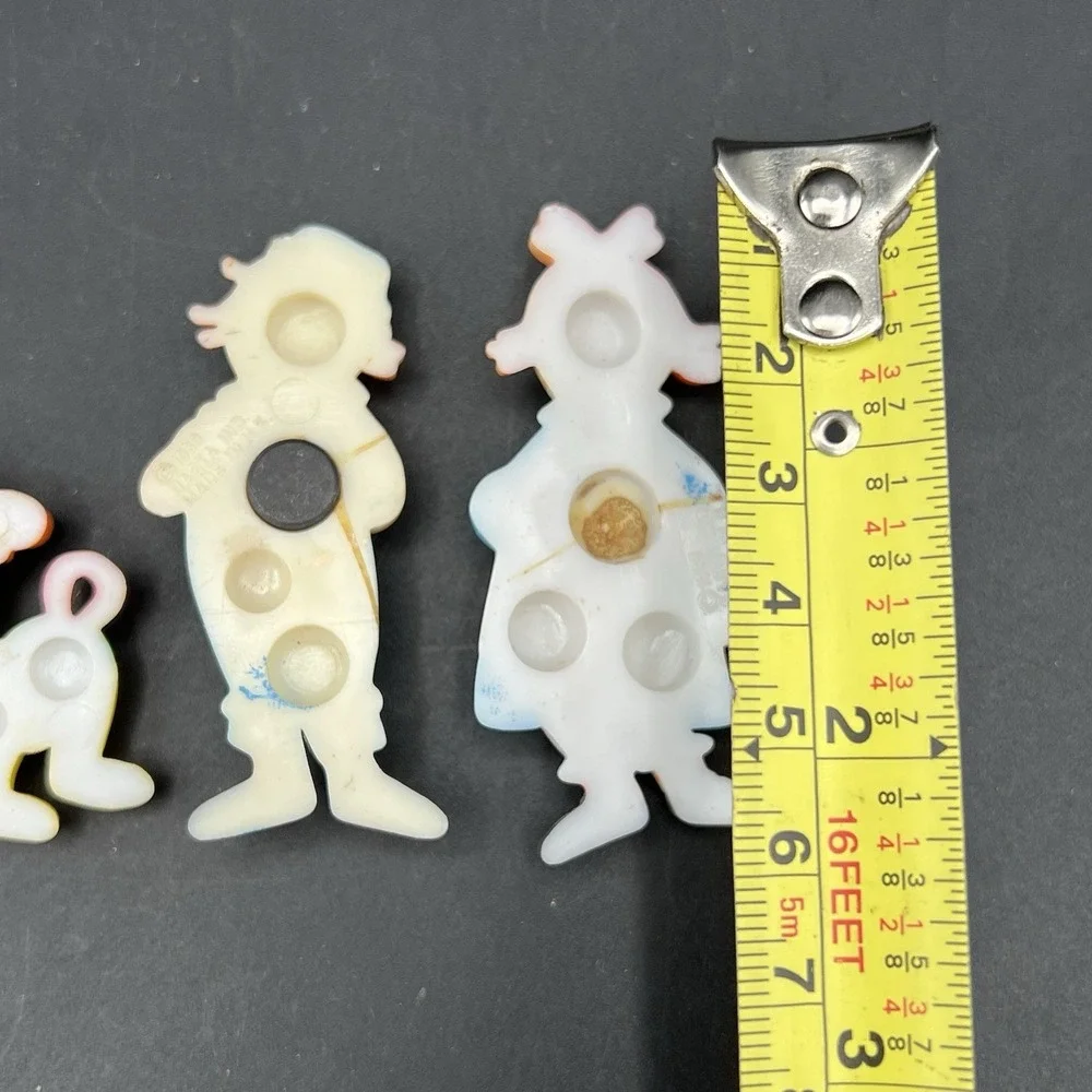 VTG NASTA Raggedy Ann and Andy Arthur Dog Plastic Magnets Set Of 3 ~ Dates 1980